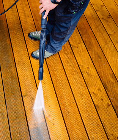 deck-and-fence-deck-power washing-2