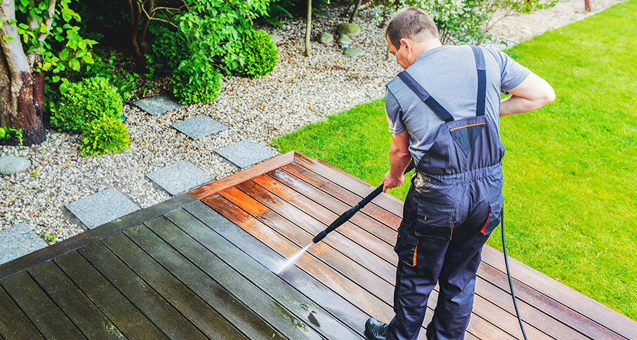 deck-and-fence-deck-power-washing